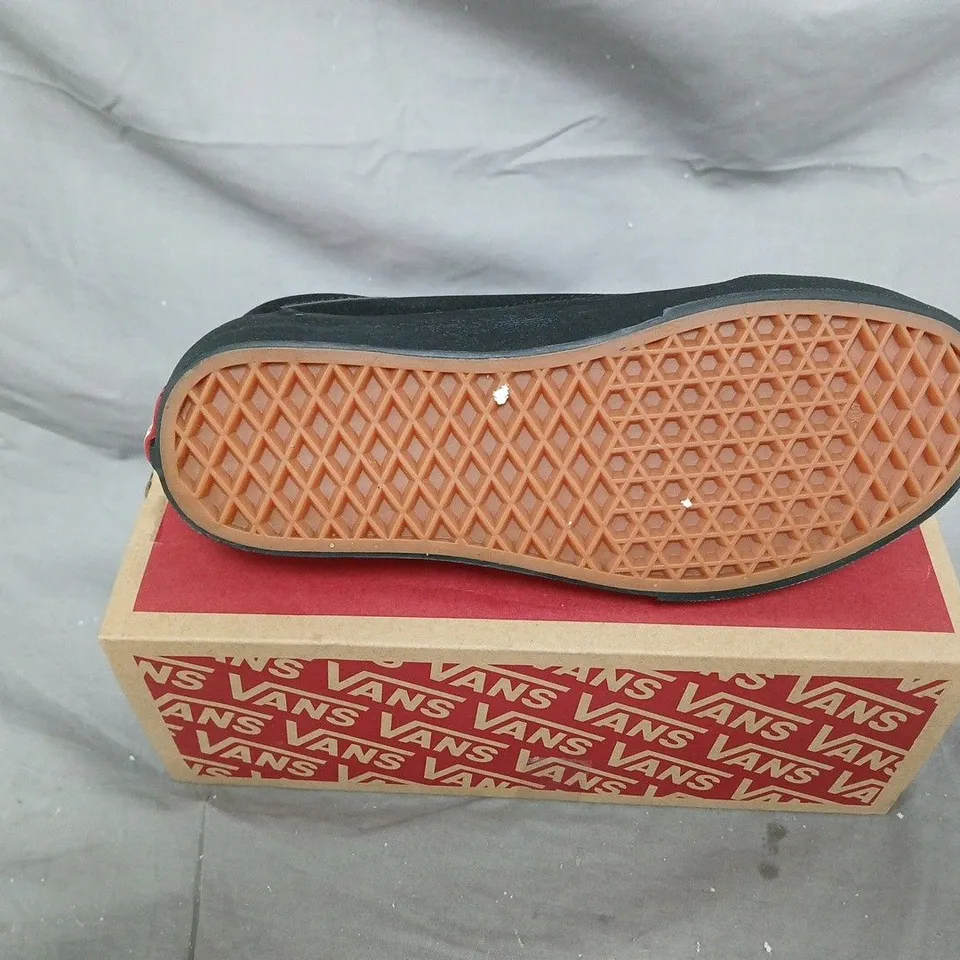 VANS BLACK CANVAS HIGH-TOP SNEAKERS – BOXED UK SIZE 4