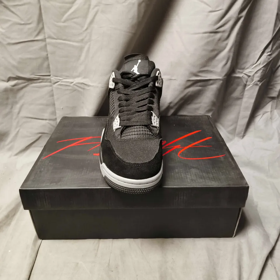 BOXED PAIR OF NIKE AIR JORDAN 4 RETRO SNEAKERS – SIZE 9