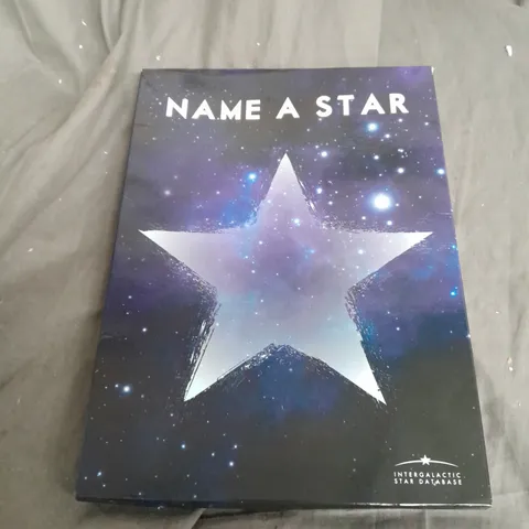 DELUXE NAME A STAR 