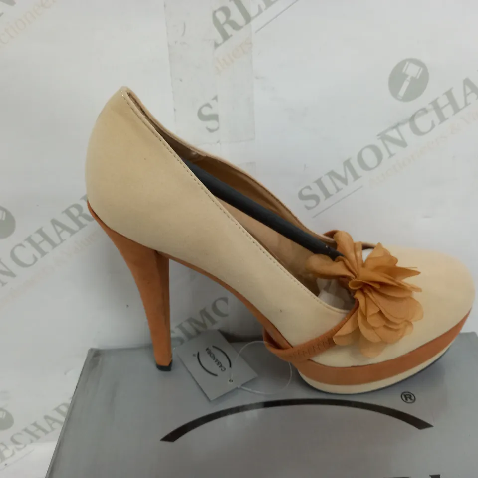 BOXED PAIR OF NUDE TAN FLOWERED STILLETTO SIZE 6
