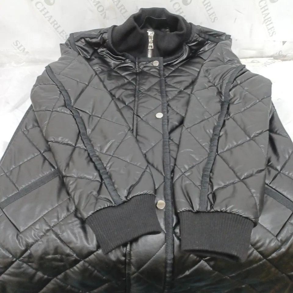 NUAGE LONG PADDED COAT. ZIP AND POPPER FASTENING. 2 FRONT POCKETS. BLACK SIZE SMALL