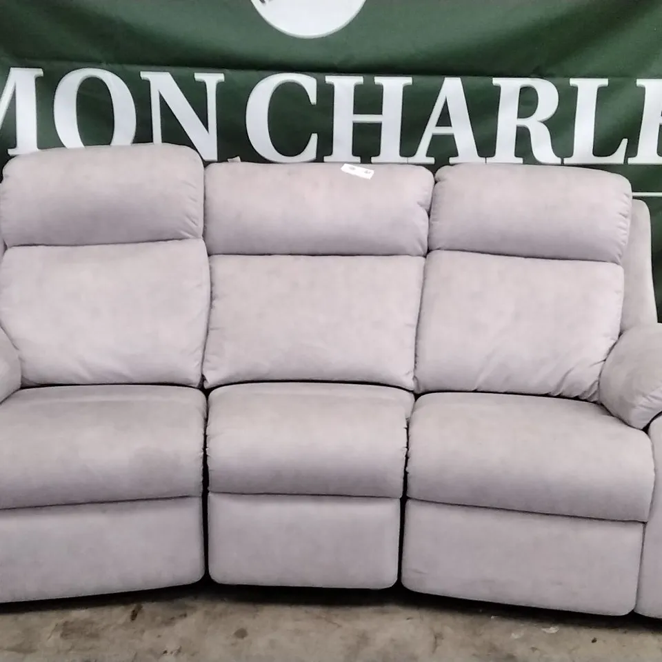 QUALITY BRITISH DESIGNER G PLAN MANUFACTURED KINGSBURY 3 SEATER CURVED ELECTRIC RECLINER DBL SOFA - STINGRAY PLATINUM SUEDE