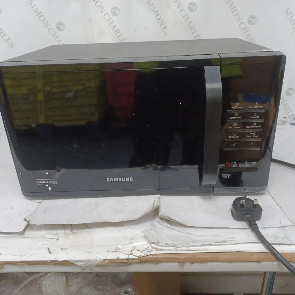 BOXED SAMSUNG MICROWAVE OVEN 