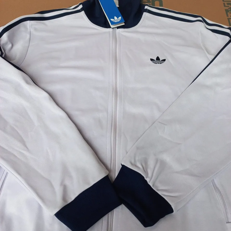 ADIDAS ORIGINALS WHITE TRACK JACKET – SIZE XL