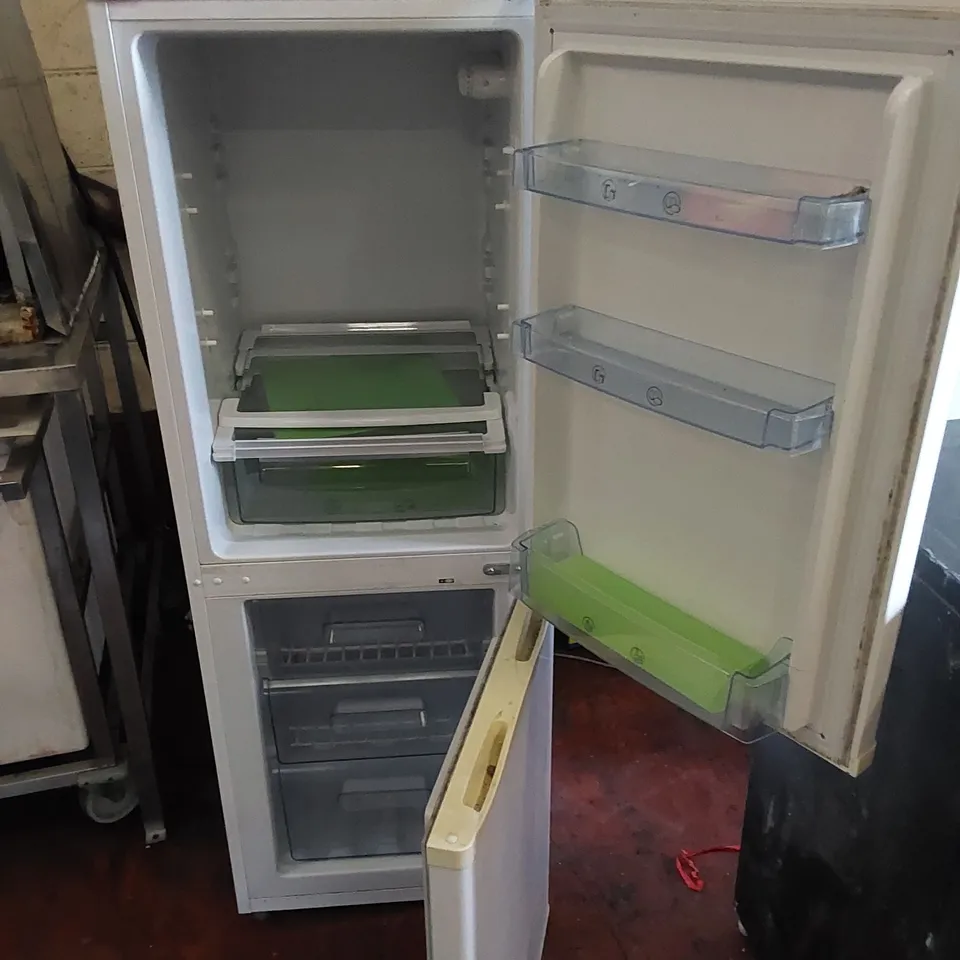 LEC FRIDGE FREEZER - WHITE