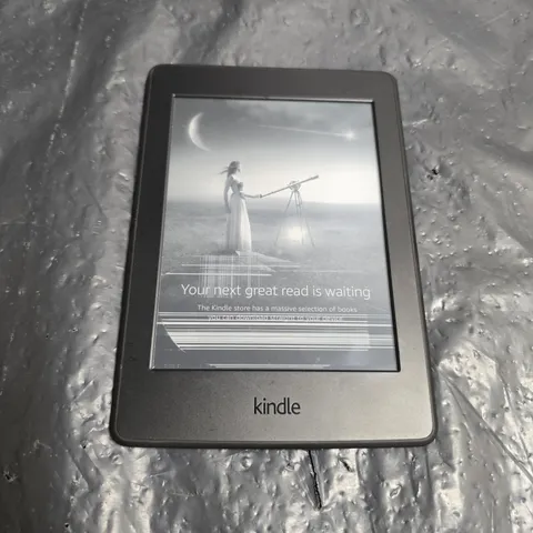 AMAZON KINDLE E-READER – BLACK 