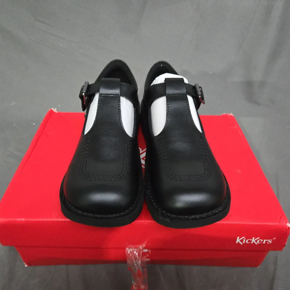 KICKERS - KIDS KICK T LEATHER SHOES - BLACK - SIZE 37