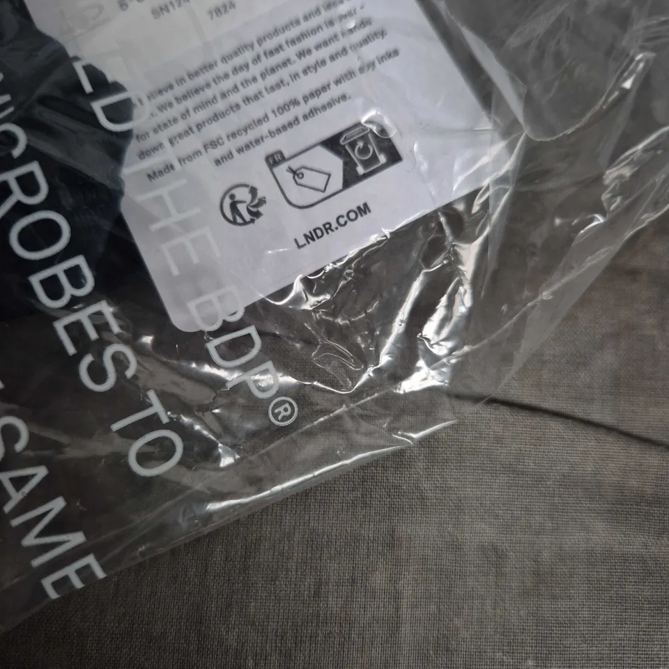 BAGGED LNDR MUSCLE TANK TOP – MARINE (RECYCLED FABRIC) – SIZE S-M