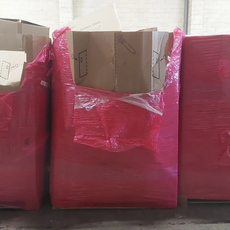 PALLET OF ASSORTED ITEMS INCLUDING: PET PLAY TREE, ELECTRIC INSECT KILLER, BABY SAFETY GATE, LARGE RUG, BED RAIL GUARD ECT