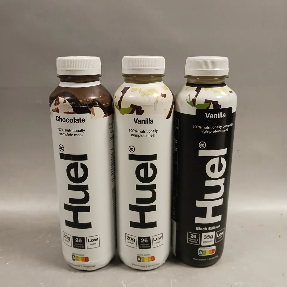 APPROXIMATELY 10 HUEL COMPLETE MEAL DRINKS IN VARIOUS FLAVOURS - COLLECTION ONLY 