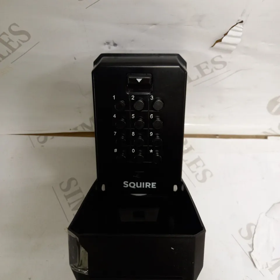 SQUIRE KEY SAFE WITH CODE