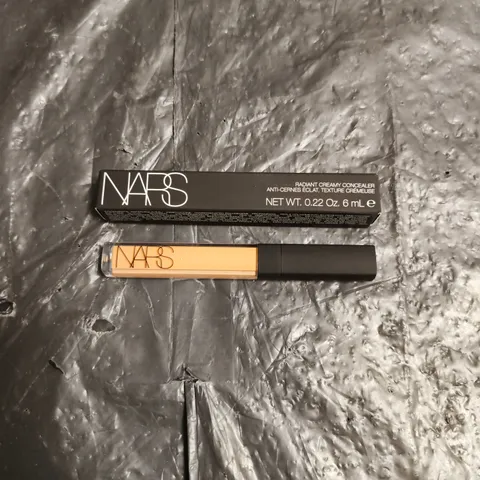 NARS RADIANT CREAMY CONCEALER β CAFΓ AU LAIT (LIGHT 2.4), 6 ML