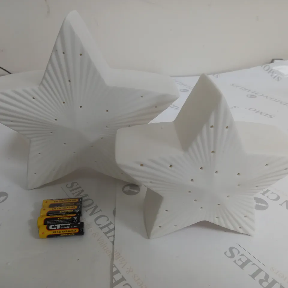 BOXED K BY KELLY HOPPEN SET OF LARGE PORCELAIN LIGHT UP WHITE STARS