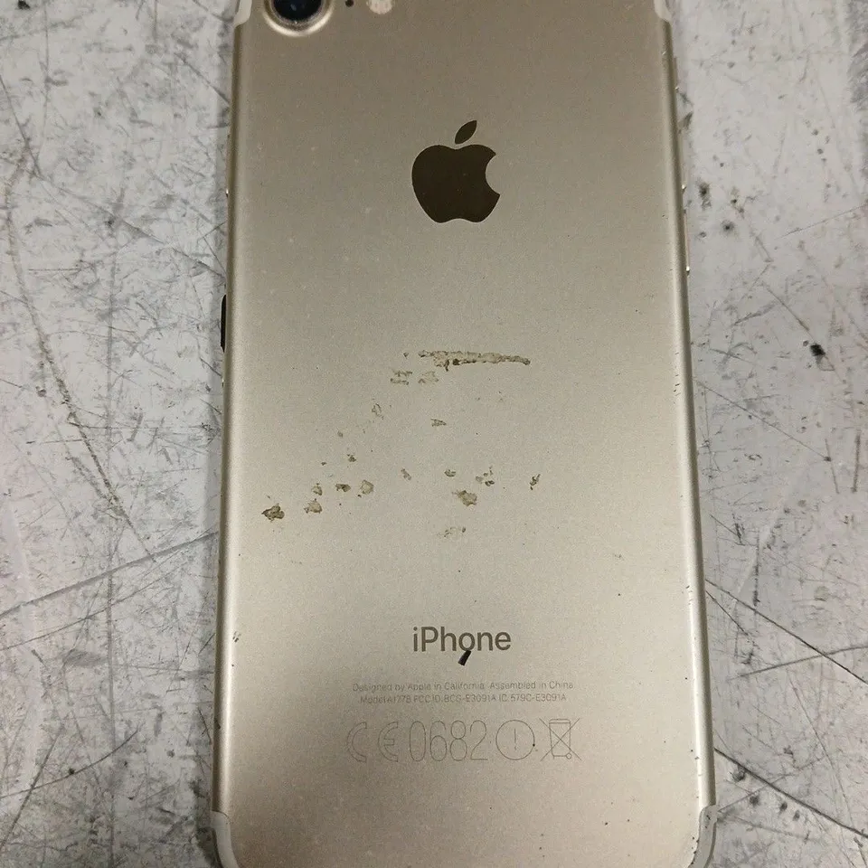 APPLE IPHONE 7 (A1778) SMARTPHONE