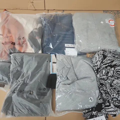 APPROXIMATELY 30 ASSORTED CLOTHING ITEMS IN VARIOUS SIZES, STYLES & COLOURS TO INCLUDE BRANDS SUCH AS STRADIVARIUS, CALZEDONIA, EMPIRE SUPPLEMENTS, ETC - COLLECTION ONLY