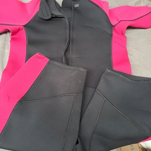 MOUNTAIN WAREHOUSE BEACH SHORT SLEEVE AND SHORT LEG WETSUIT - BLACK AND PINK - SIZE 16-18