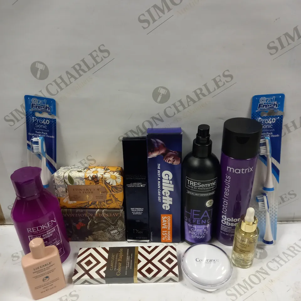 LOT TO CONTAIN APPROXIMATELY 35 ASSORTED BODY CARE & BEAUTY PRODUCTS, INCLUDES RAZORS, SOAPS, MAKEUP 