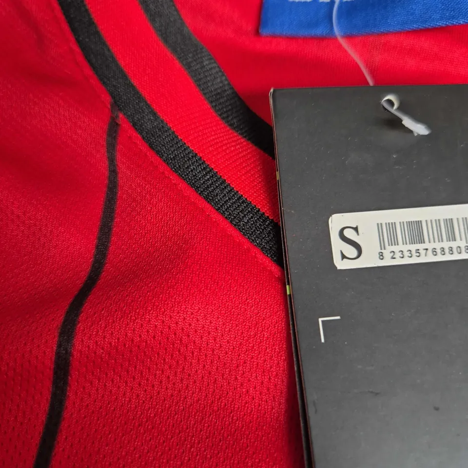 SCOTLAND NATIONAL TEAM FOOTBALL SHIRT – UMBRO, RED WITH BLACK PINSTRIPES, UK SIZE S