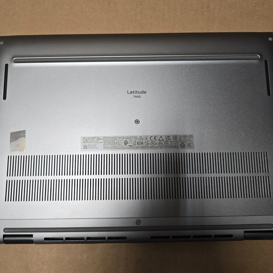 DELL LATITUDE 7440 LAPTOP – I7, 16GB RAM, 512GB SSD, 14" DISPLAY – SILVER