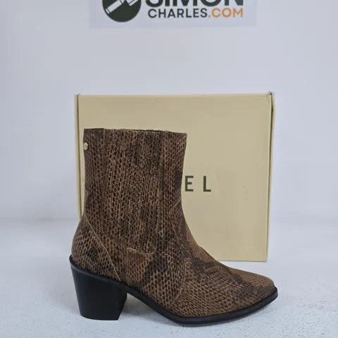 RAVEL WOMEN'S BROWN SNAKESKIN ANKLE BOOT β BLOCK HEEL SIZE 6