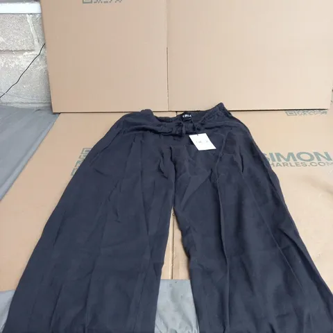 T/ALA BLACK TROUSERS, SIZE M 