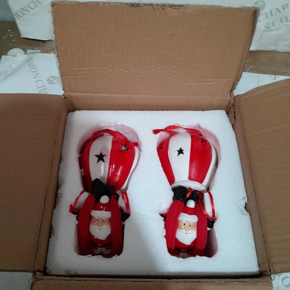 BOXED SET OF 2 SANTA BAUBLES 
