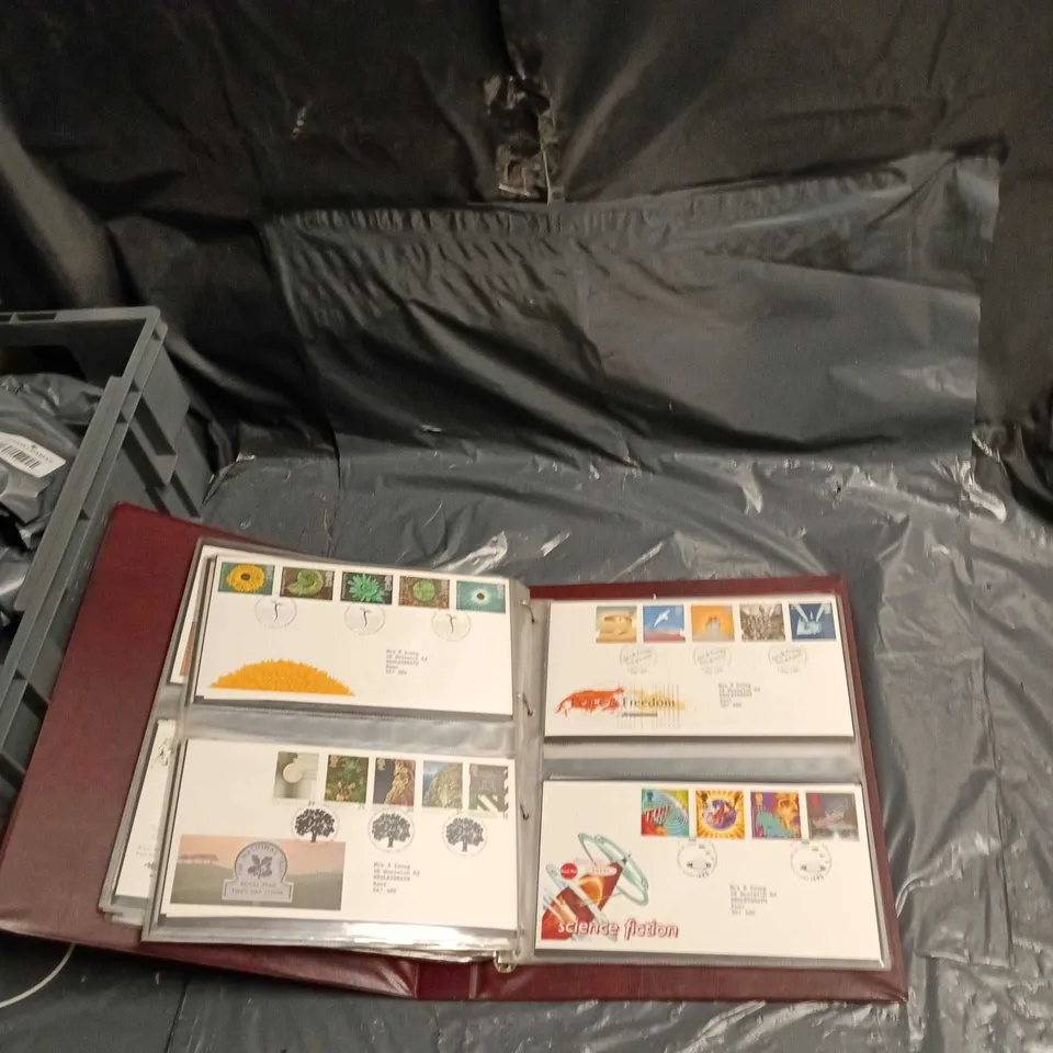 ROYAL MAIL FIRST DAY COVERS STAMP BINDER WITH MOUNTED PAGES
