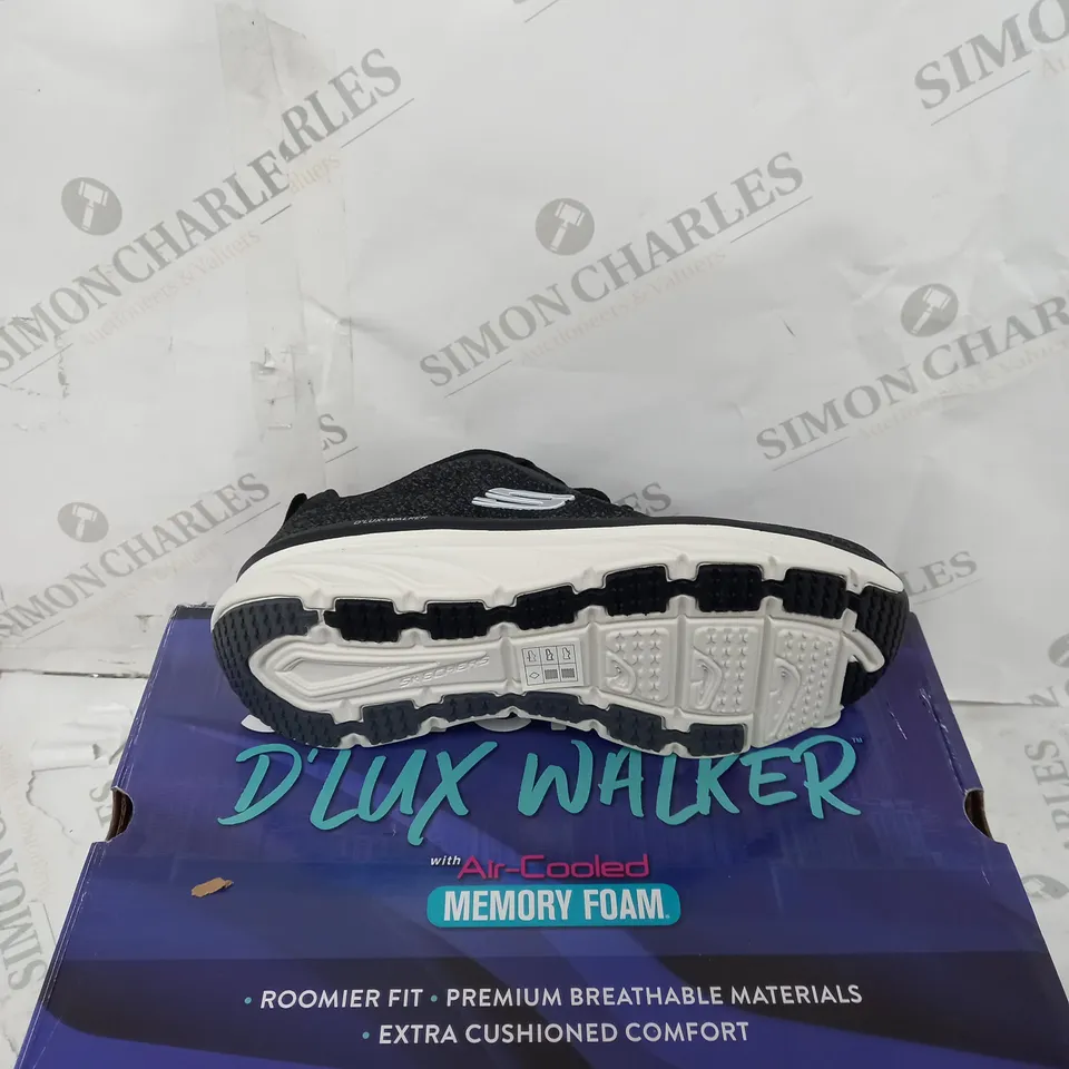 BOXED PAIR OF SKETCHER D'LUX WALKER TRAINERS IN BLACK SIZE 7