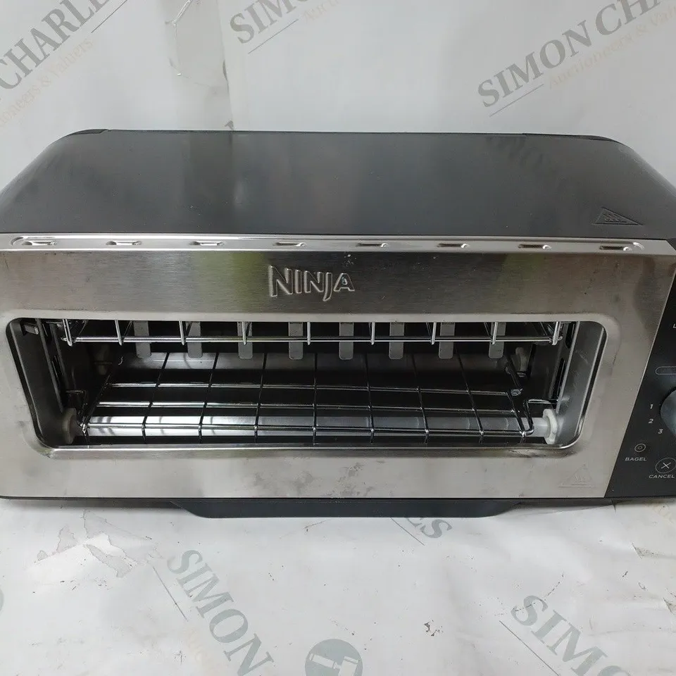 NINJA 2 IN 1 TOASTER & GRILL ST100UK