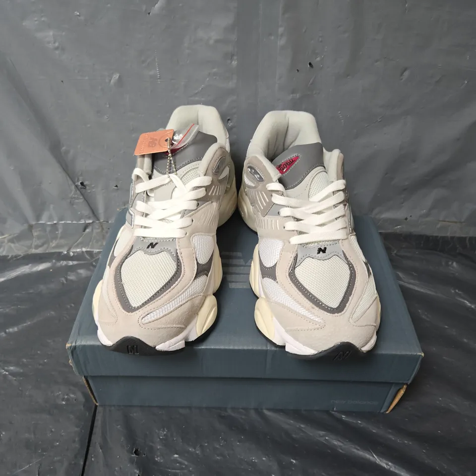 BOXED PAIR OF NEW BALANCE 9060 TRAINERS IN GREY - UK 9.5