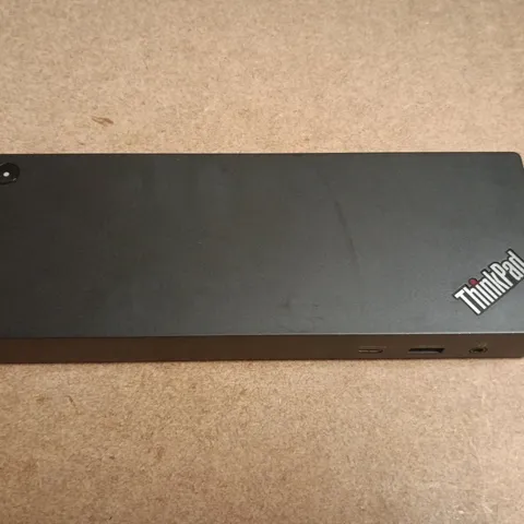 LENOVO THINKPAD UNIVERSAL THUNDERBOLT 4 DOCKING STATION (BLACK)
