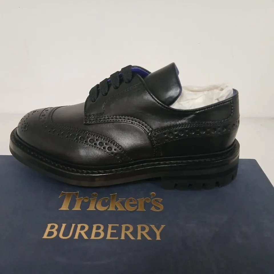TRICKER'S X BURBERRY DERBY SHOES – BLACK LEATHER, RUBBER SOLE, BOXED WITH BURBERRY POUCH
