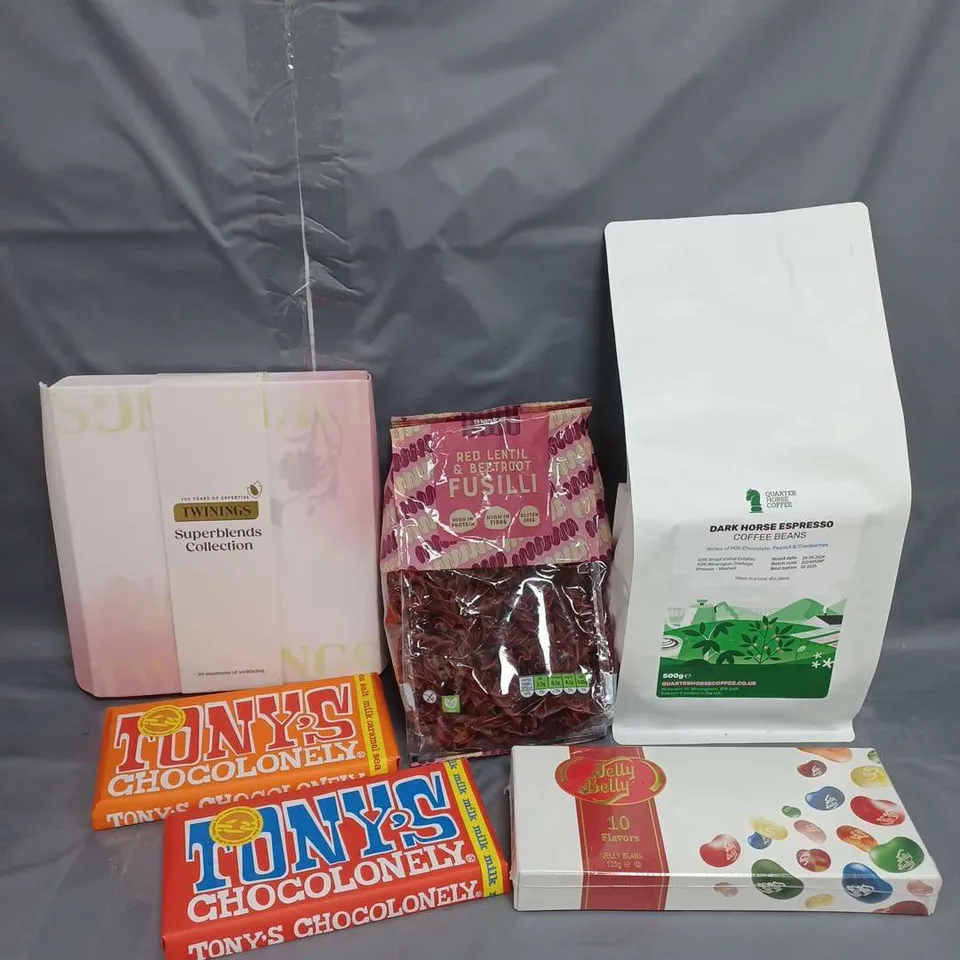 LOT OF APPROXIMATELY 14 FOOD AND DRINK ITEMS TO INCLUDE COFFEE BEANS, PASTA AND CHOCOLATE