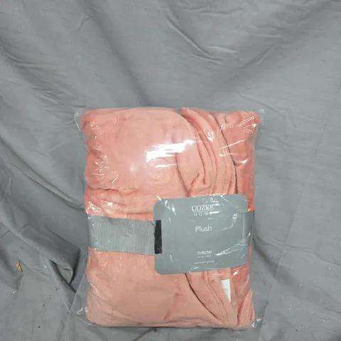 Cozee Home Plush Throw - Pink