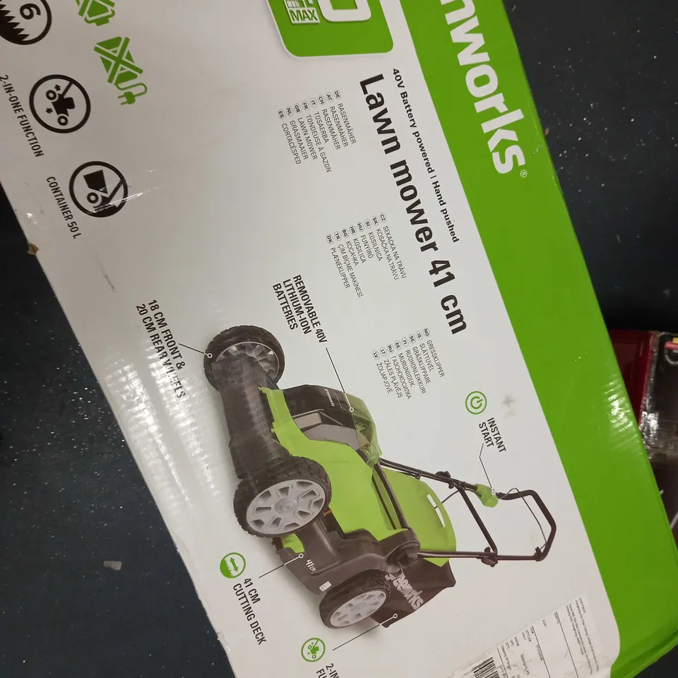 GREENWORKS HAND PUSHED LAWNMOWER