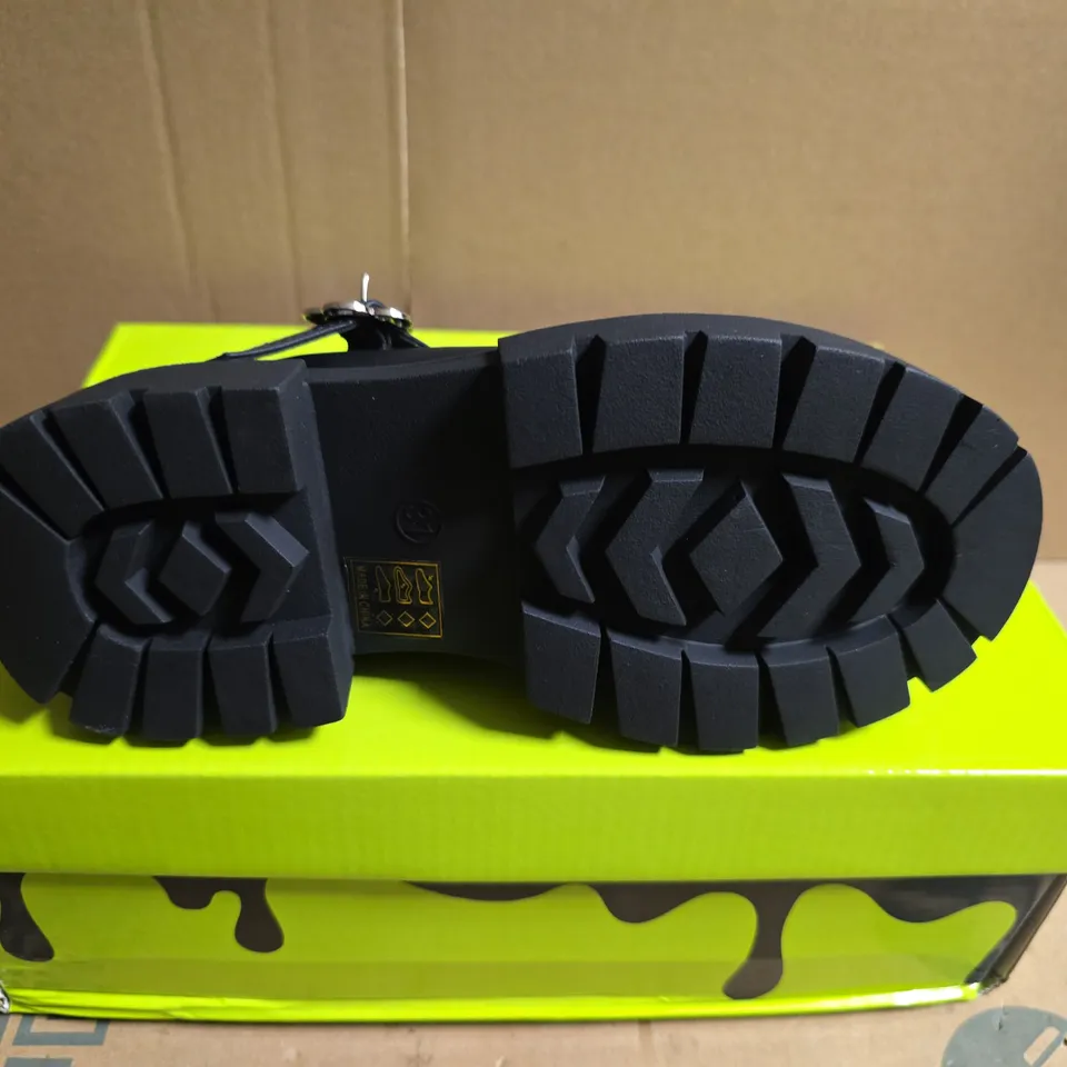 BOXED PAIR OF KOI FLUTTER JUMP KIDZ FLOWER MARY JANE SHOES – BLACK, UK 12K