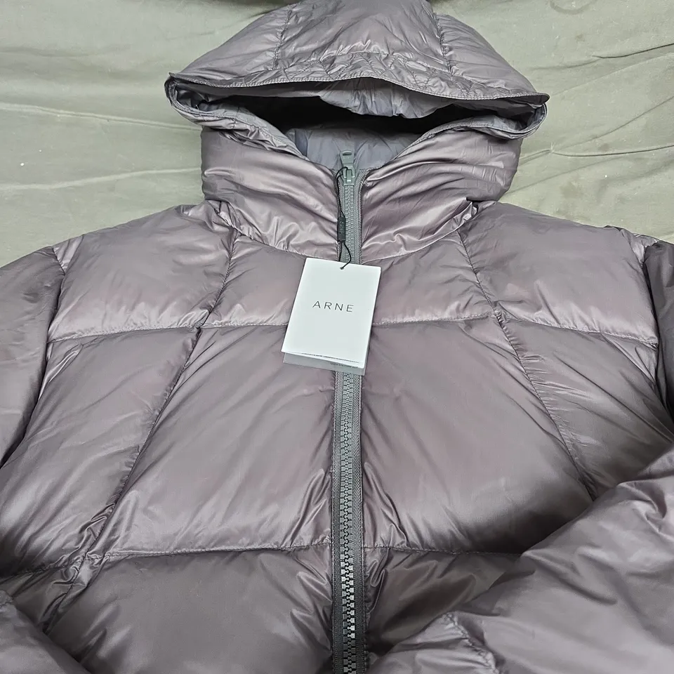 ARNE NYLON SHORT DOWN JACKET - SIZE M 