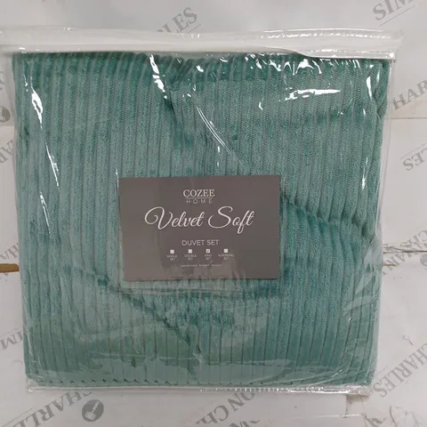 BOXED COZEE HOME VELVETSOFT CORDUROY REVERSIBLE DUVET SET GREEN - KING