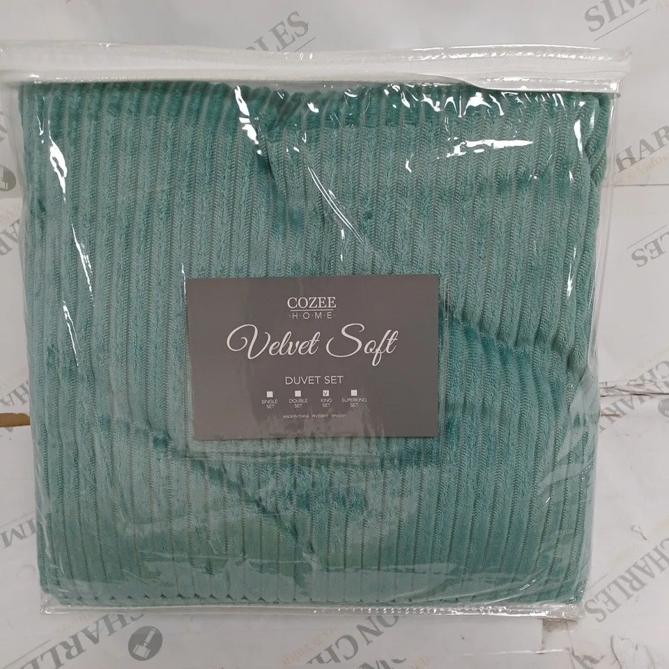 BOXED COZEE HOME VELVETSOFT CORDUROY REVERSIBLE DUVET SET GREEN - KING