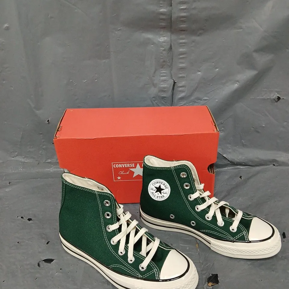 BOXED PAIR OF CONVERSE CHUCK 70 HIGH GREEN ENVY UK 4 