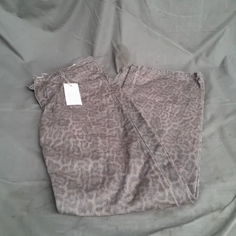 STR TEEN JEANS IN MUTED LEOPARD SIZE 12