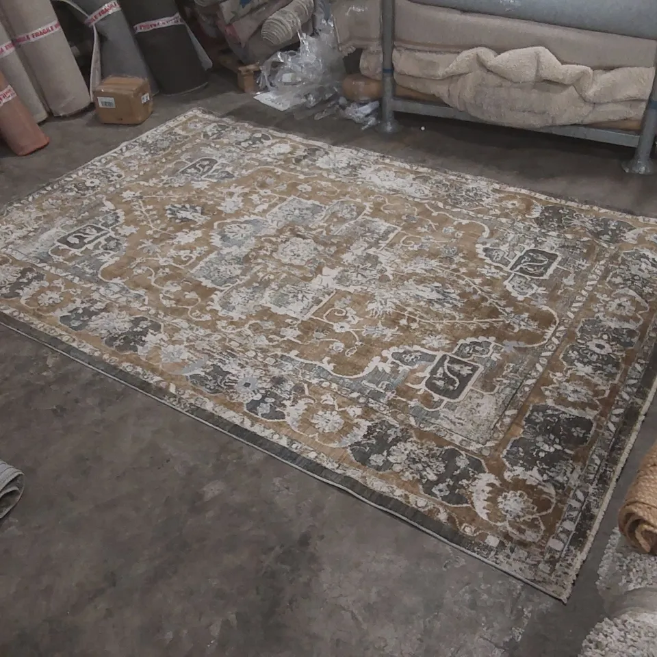 QUALITY DESIGNER PATTERNED RUG - APPROXIMATELY 302 x 200cm
