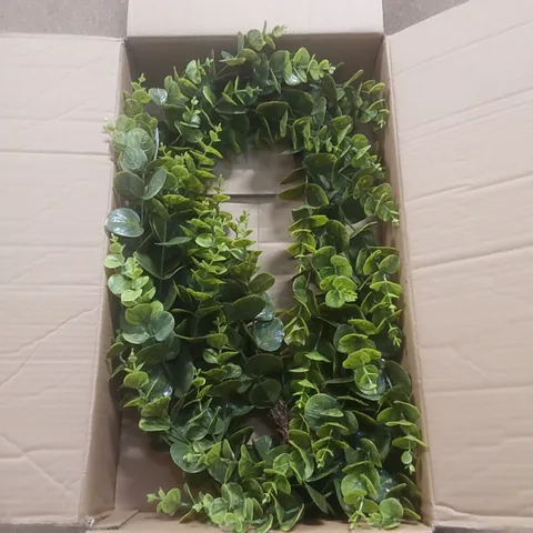 BOXED EUCALYPTUS CHRISTMAS GARLAND – 180cm