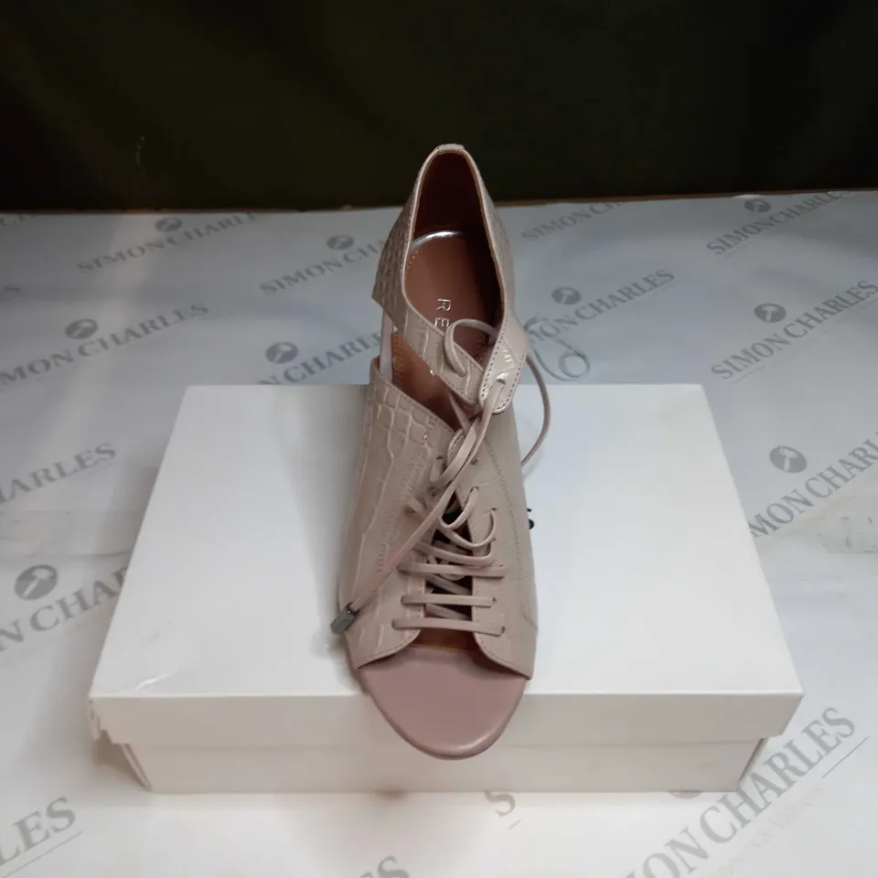 BOXED PAIR OF REISS MILA PEEPTO SHOES IN TRUFFLE CROC - 5
