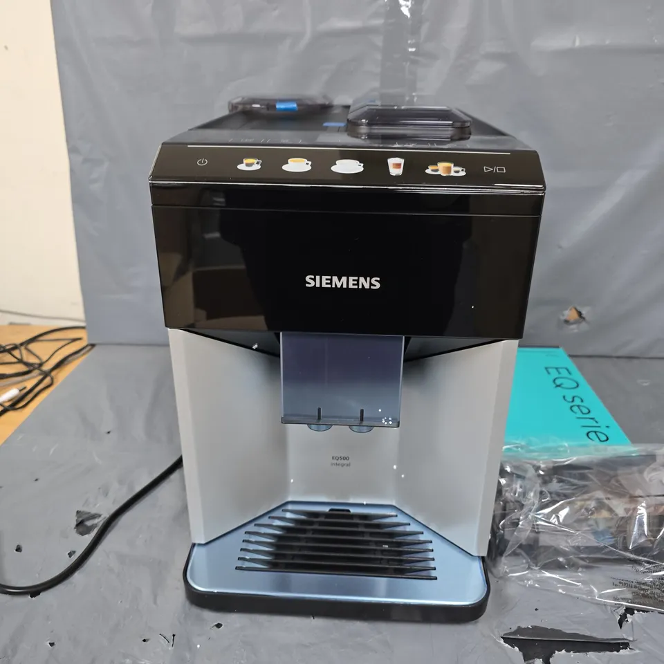 BOXED SIEMENS TQ513GB1 BEAN TO CUP FREESTANDING COFFEE MACHINE - COLLECTION ONLY