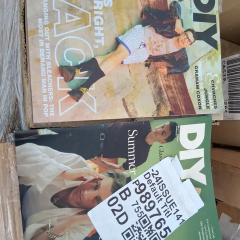LARGE QUANTITY OF DIY MAGAZINES