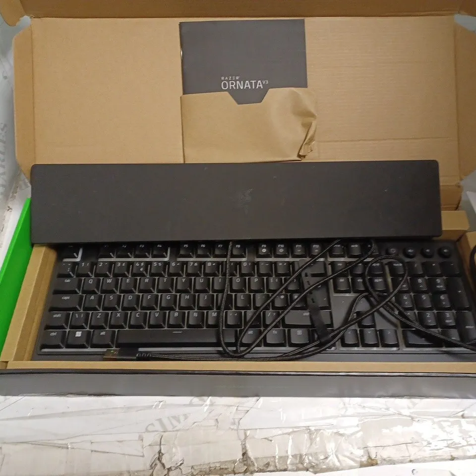 RAZER ORNATA V3 LOW PROFILE GAMING KEYBOARD 