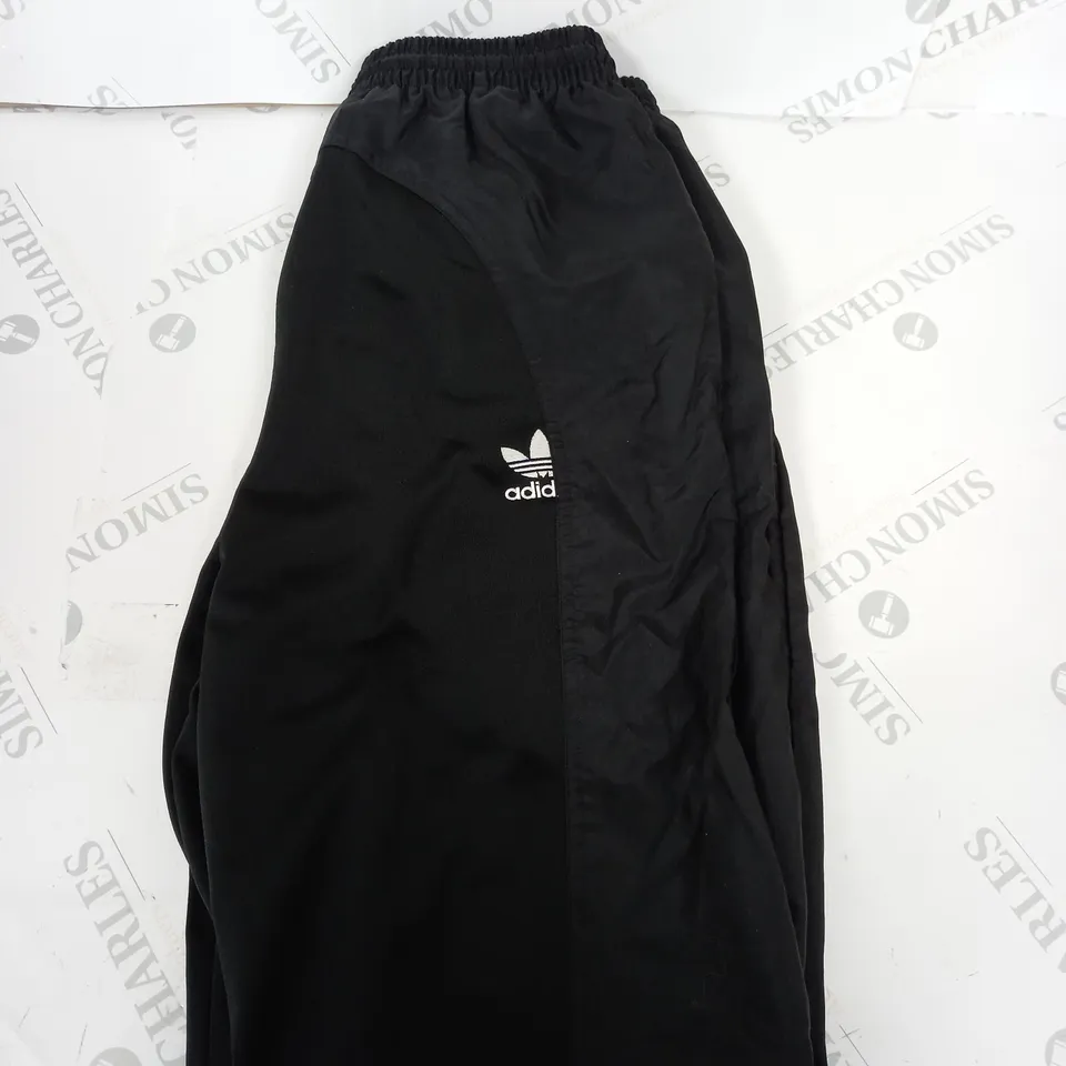 ADIDAS ORIGINAL TRACKSUIT BOTTOMS SIZE S