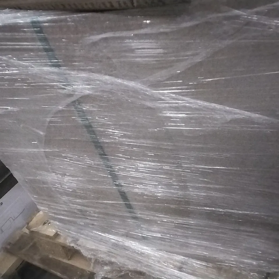 PALLET OF APPROXIMATELY 20 SQUARE CONCRETE SLABS 600X600MM