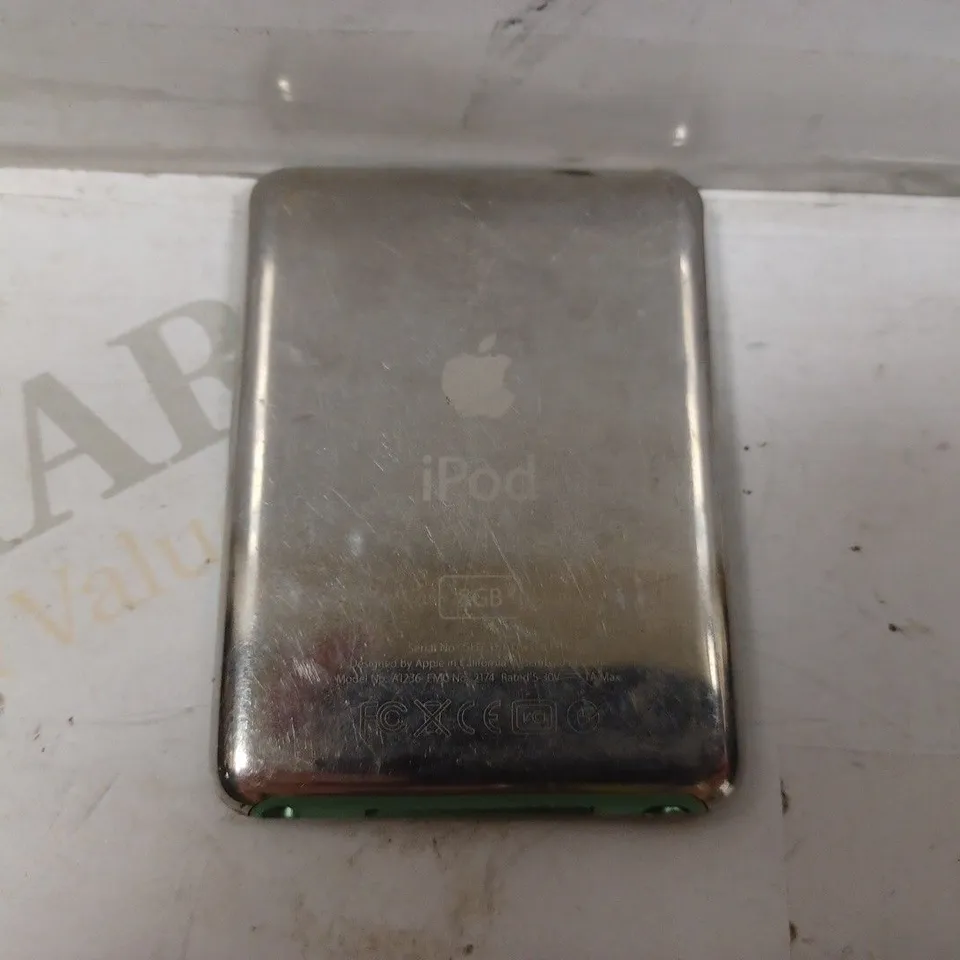 APPLE IPOD NANO 4GB - 3RD GENERATION